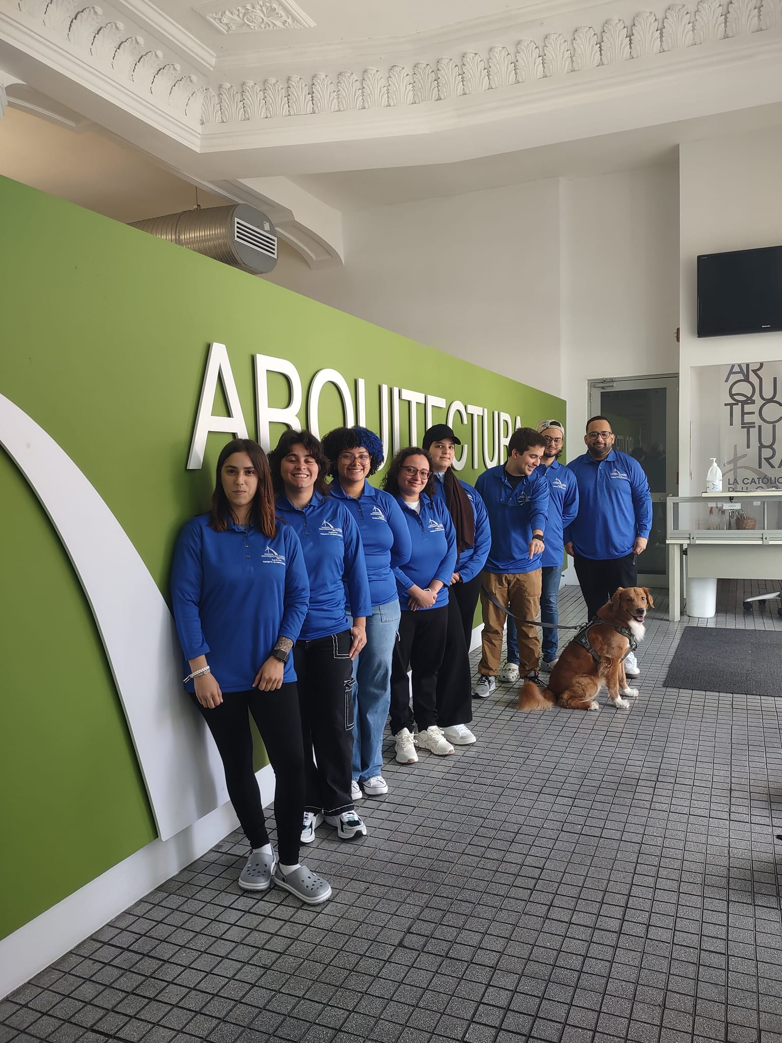Nuestro grupo de estudiantes listos para salir rumbo al Viaje Acádemico a Washington DC